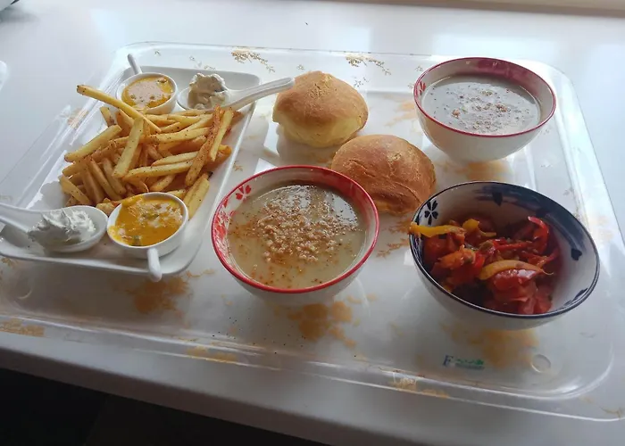 รีสอร์ท Mcquillan's And จอมบึง
